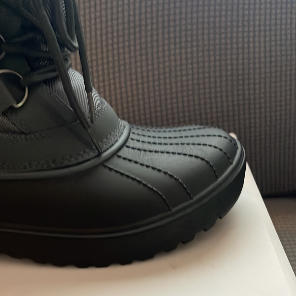 Dream Pairs Snow Boots - Picture 2 of 3
